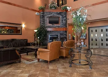 Quality Inn & Suites hotel thumbnail 5