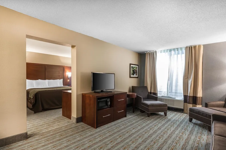Comfort Inn Bay City - Riverfront hotel detail image 6