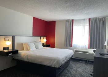 Ramada by Wyndham Waupaca hotel thumbnail 8