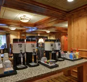 Hampton Inn and Suites New Hartford/Utica hotel detail image 3