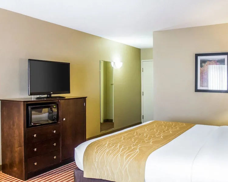 Comfort Inn & Suites Dayville - Killingly Industrial Park hotel detail image 6