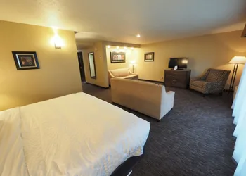 Evergreen Resort hotel thumbnail 6