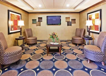 Holiday Inn Express Hotel & Suites Clovis by IHG hotel thumbnail 3