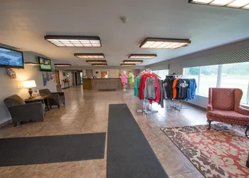Boarders Inn & Suites by Cobblestone Hotels - Munising hotel thumbnail 2
