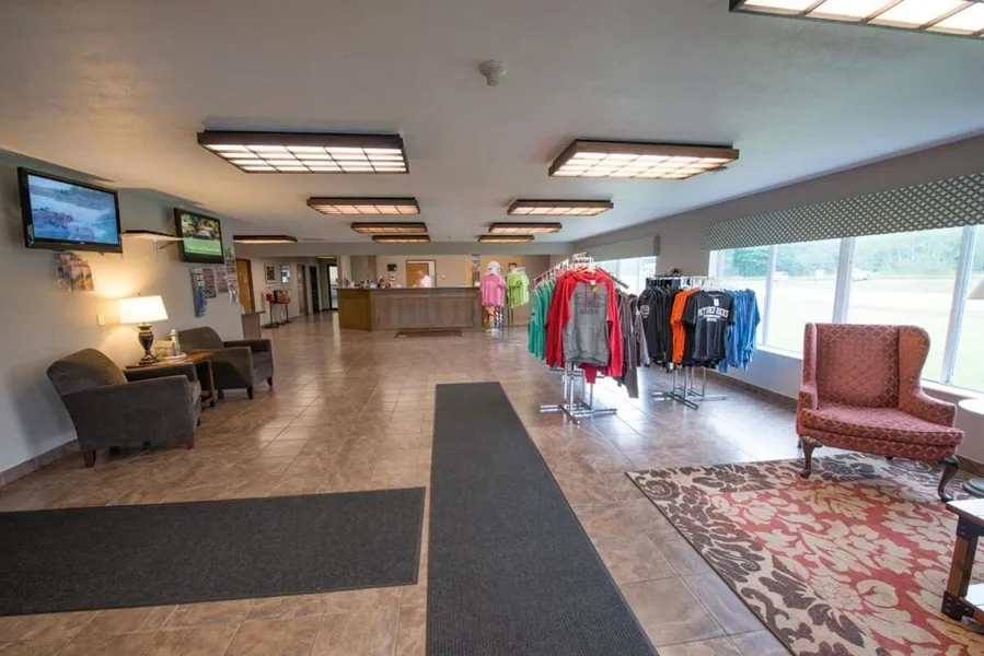 Boarders Inn & Suites by Cobblestone Hotels - Munising hotel detail image 2