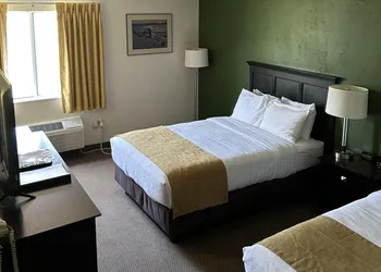 Boarders Inn & Suites by Cobblestone Hotels - Munising hotel thumbnail 7
