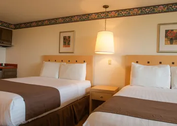 Hi-Tide Oceanfront Inn hotel thumbnail 5