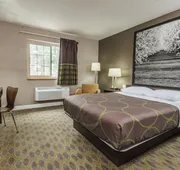 Deluxe Inn Willows hotel detail image 3