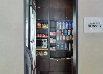 Courtyard by Marriott Greenville Downtown hotel thumbnail 5