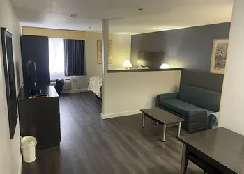 Baymont by Wyndham Branford/New Haven hotel thumbnail 8