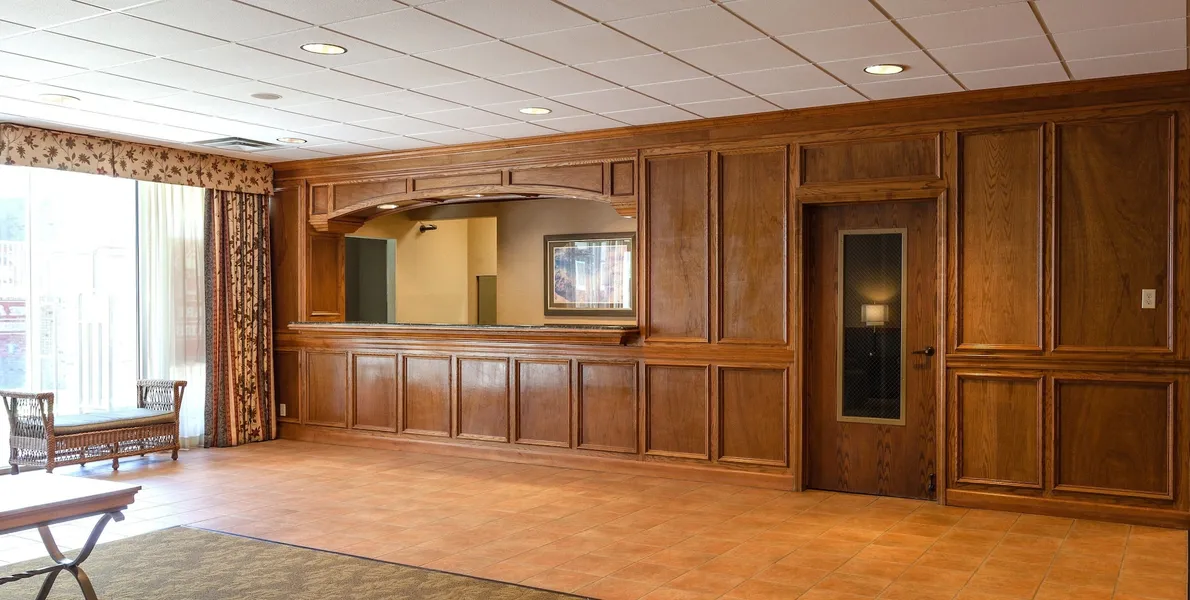Red Roof Inn & Suites DeKalb hotel detail image 2