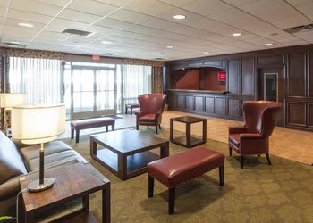 Red Roof Inn & Suites DeKalb hotel thumbnail 4