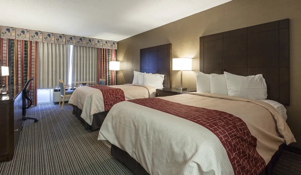 Red Roof Inn & Suites DeKalb hotel detail image 6