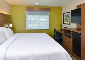 Holiday Inn Express Santa Rosa North by IHG hotel thumbnail 4