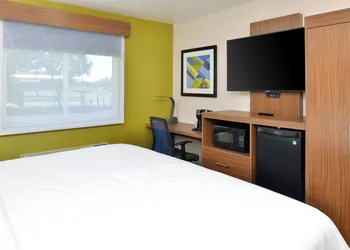 Holiday Inn Express Santa Rosa North by IHG hotel thumbnail 8