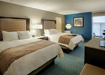 DoubleTree by Hilton Roseville Minneapolis hotel thumbnail 2