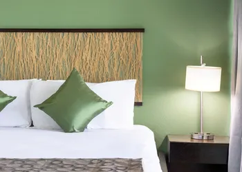Skyline Island Colony Hotel hotel thumbnail 2