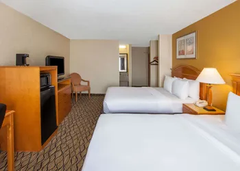 Americas Best Value Inn Canton hotel thumbnail 5