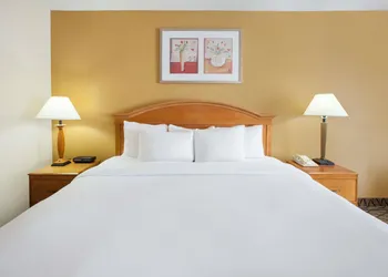 Americas Best Value Inn Canton hotel thumbnail 6