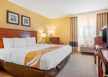 Quality Inn Pueblo North hotel thumbnail 4