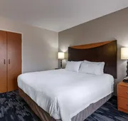 Fairfield Inn & Suites Columbus hotel detail image 3