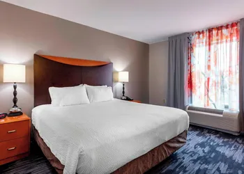 Fairfield Inn & Suites Columbus hotel thumbnail 4