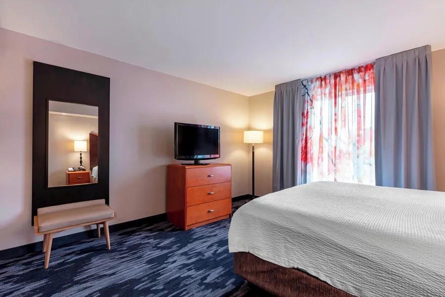 Fairfield Inn & Suites Columbus hotel detail image 6