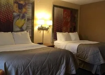 Howard Johnson by Wyndham Merrillville hotel thumbnail 5