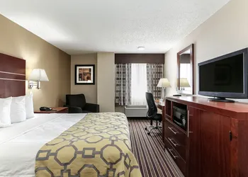 Baymont by Wyndham Bowling Green hotel thumbnail 8