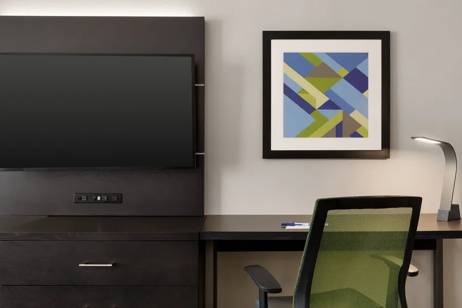 Holiday Inn Express & Suites Shawnee by IHG hotel detail image 6