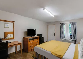 Americas Best Value Inn Torrington CT hotel thumbnail 5