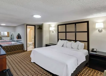 Americas Best Value Inn Torrington CT hotel thumbnail 7