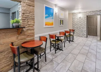 Days Inn by Wyndham Los Lunas hotel thumbnail 5
