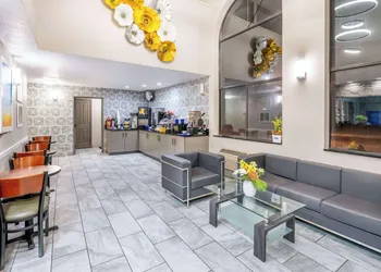 Days Inn by Wyndham Los Lunas hotel thumbnail 6