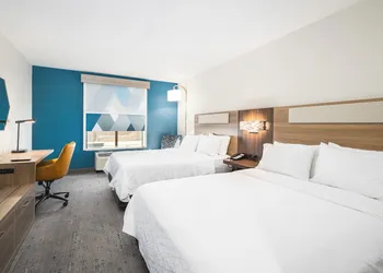 Holiday Inn Express Hotel & Suites St. Robert by IHG hotel thumbnail 4