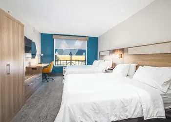 Holiday Inn Express Hotel & Suites St. Robert by IHG hotel thumbnail 5