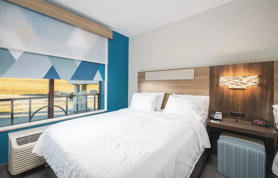 Holiday Inn Express Hotel & Suites St. Robert by IHG hotel detail image 6