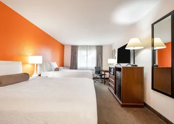 Howard Johnson Hotel & Suites by Wyndham Oacoma hotel thumbnail 7