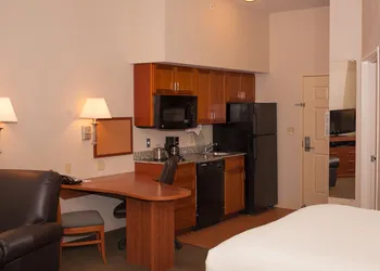 Candlewood Suites Logan by IHG hotel thumbnail 2