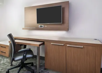 Courtyard by Marriott Lafayette Airport hotel thumbnail 5
