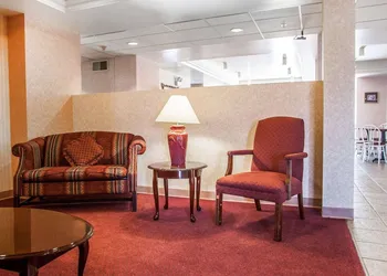 Quality Inn Midway hotel thumbnail 2