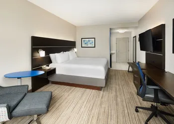 Holiday Inn Express & Suites Valdosta West - Mall Area by IHG hotel thumbnail 7