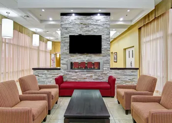 Best Western Plus Bowmanville hotel thumbnail 3