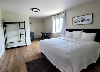 Richland Inn and Suites hotel thumbnail 5