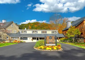 Whitneys Inn at Black Mountain hotel thumbnail 2