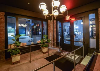 Q&C Hotel and Bar, New Orleans, Autograph Collection hotel thumbnail 2