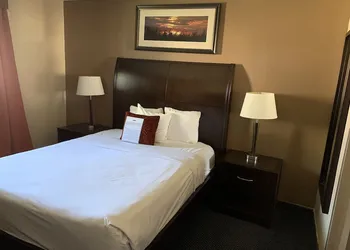 Travelodge by Wyndham Rapid City hotel thumbnail 8