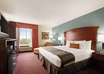 Wingate by Wyndham San Marcos hotel thumbnail 8
