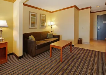 Best Western Plus Seawall Inn & Suites By The Beach hotel thumbnail 7