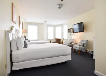 Island House Hotel hotel thumbnail 8
